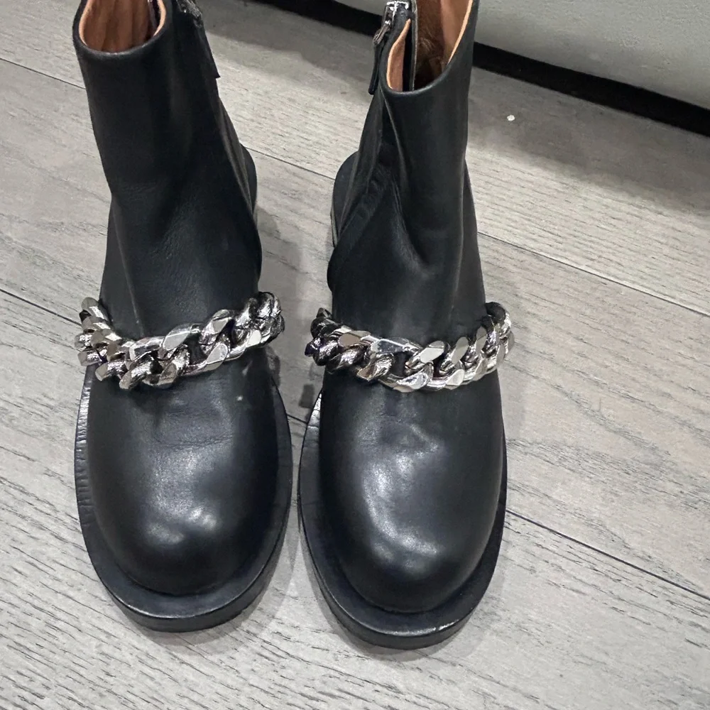Givenchy Black Ankle Boots with Silver Chain - Picture 4 of 7